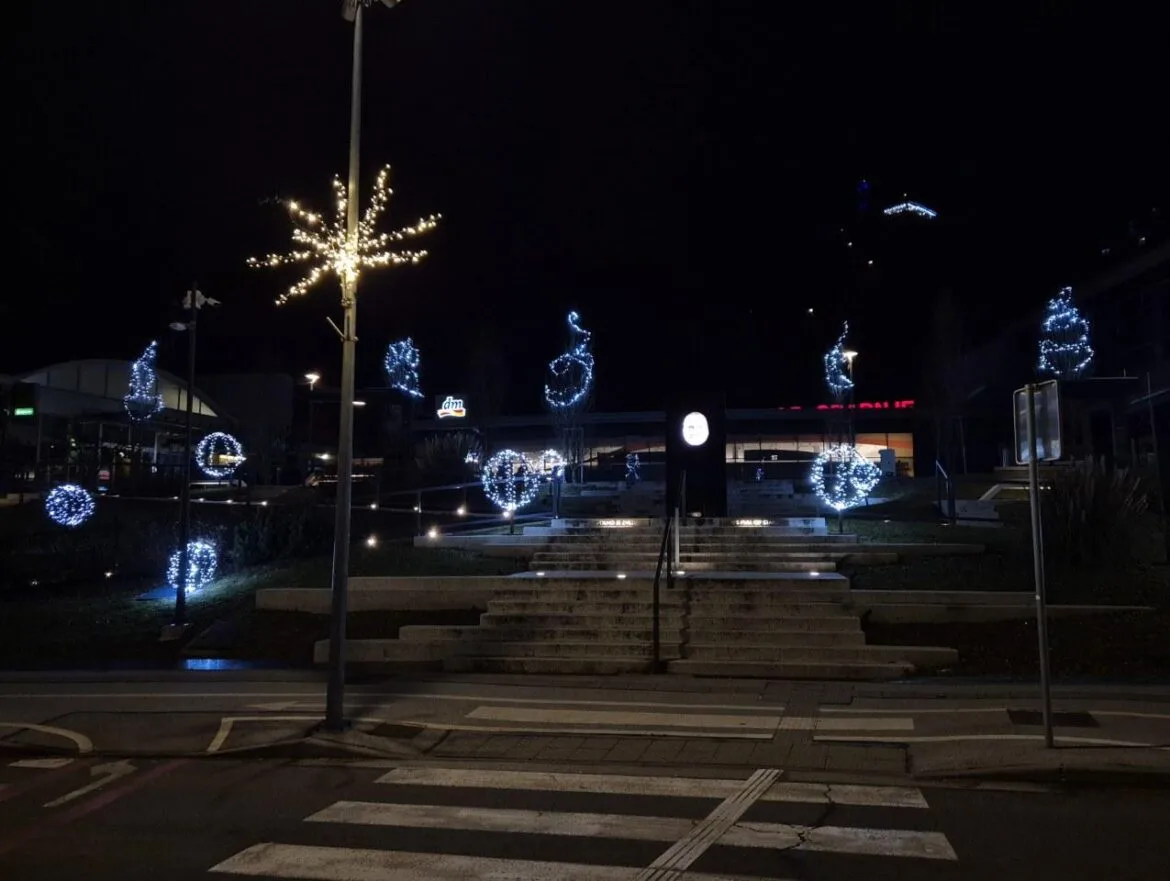 lucke_trbovlje_december_2025_spomenik_nama_2_1275x960