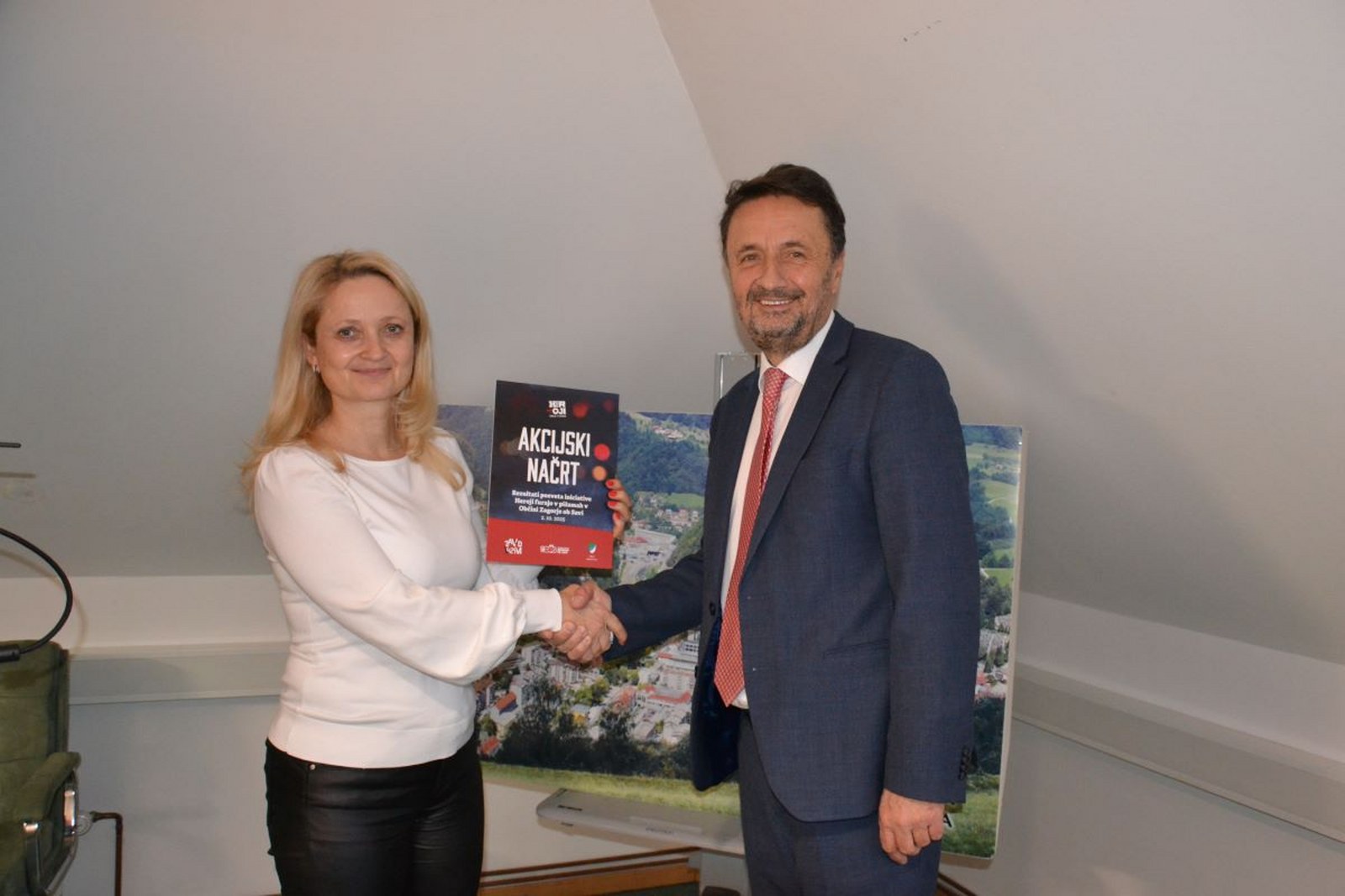 Županu so akcijski načrt predali srednješolci