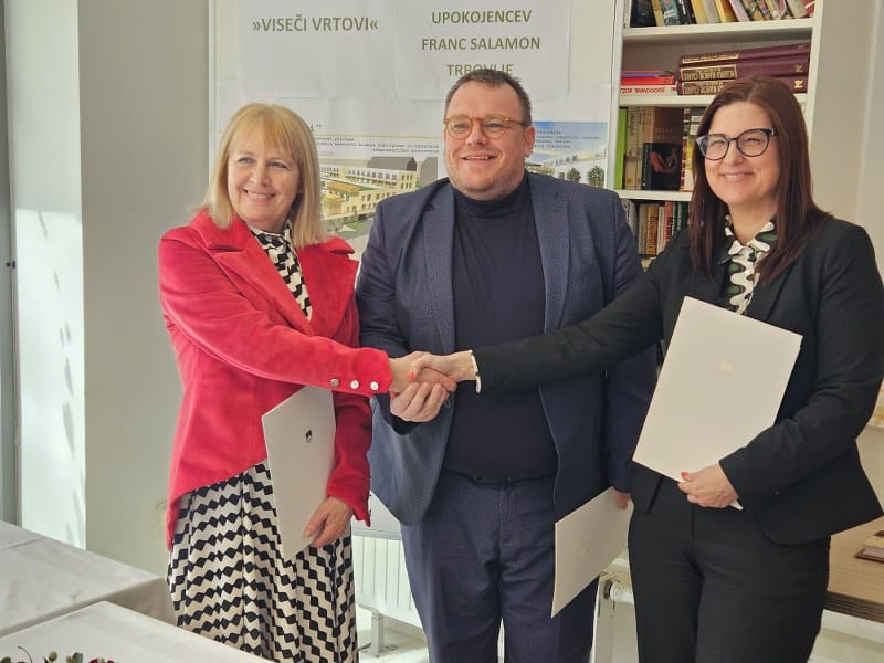 Danica Hren, Simon Maljevac in Vesna Jesih. 