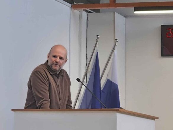 Ivan_Matijevic_direktor_obcinske_uprave_obcinska_seja_Litija_april_2026 (8)_1280x960