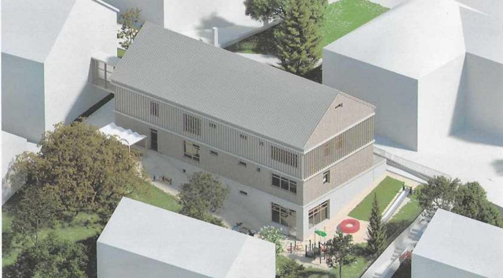 Nova prizidka bosta na vrsto prišla šele naslednje leto