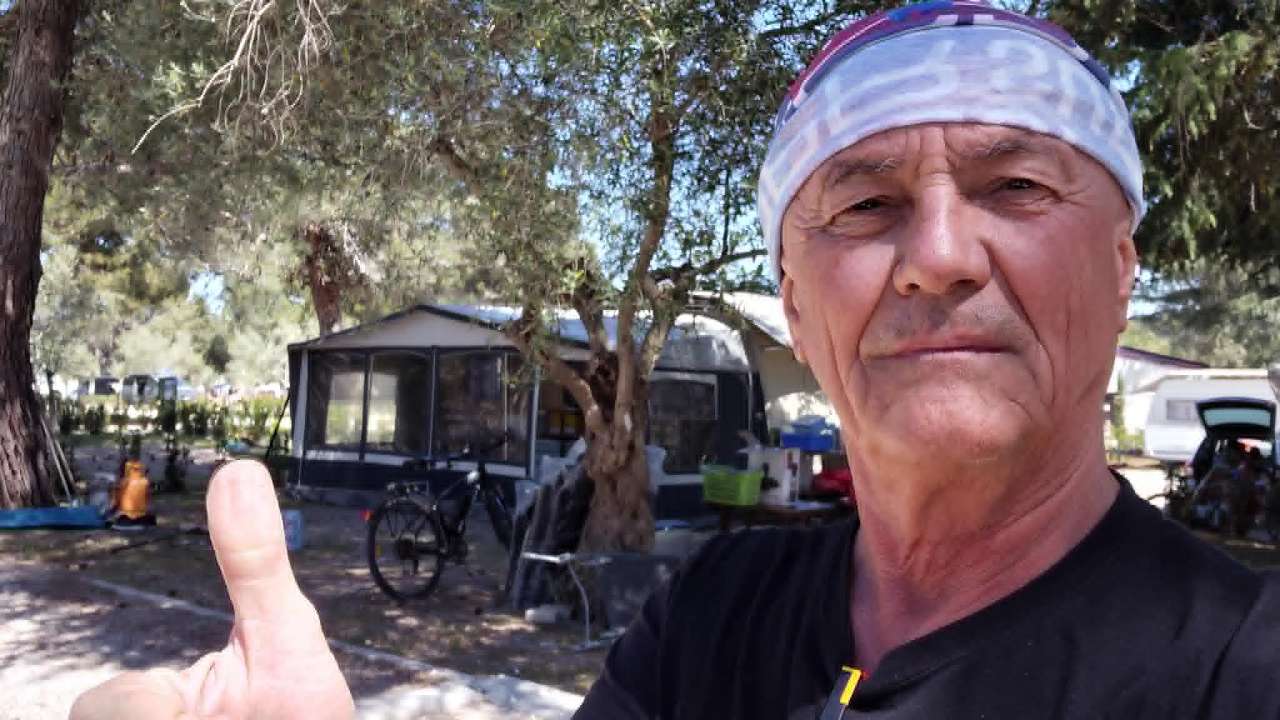 V glavnem je bil to bolj družinski štrajt. On bi tako, ona pa seveda malo drugače.