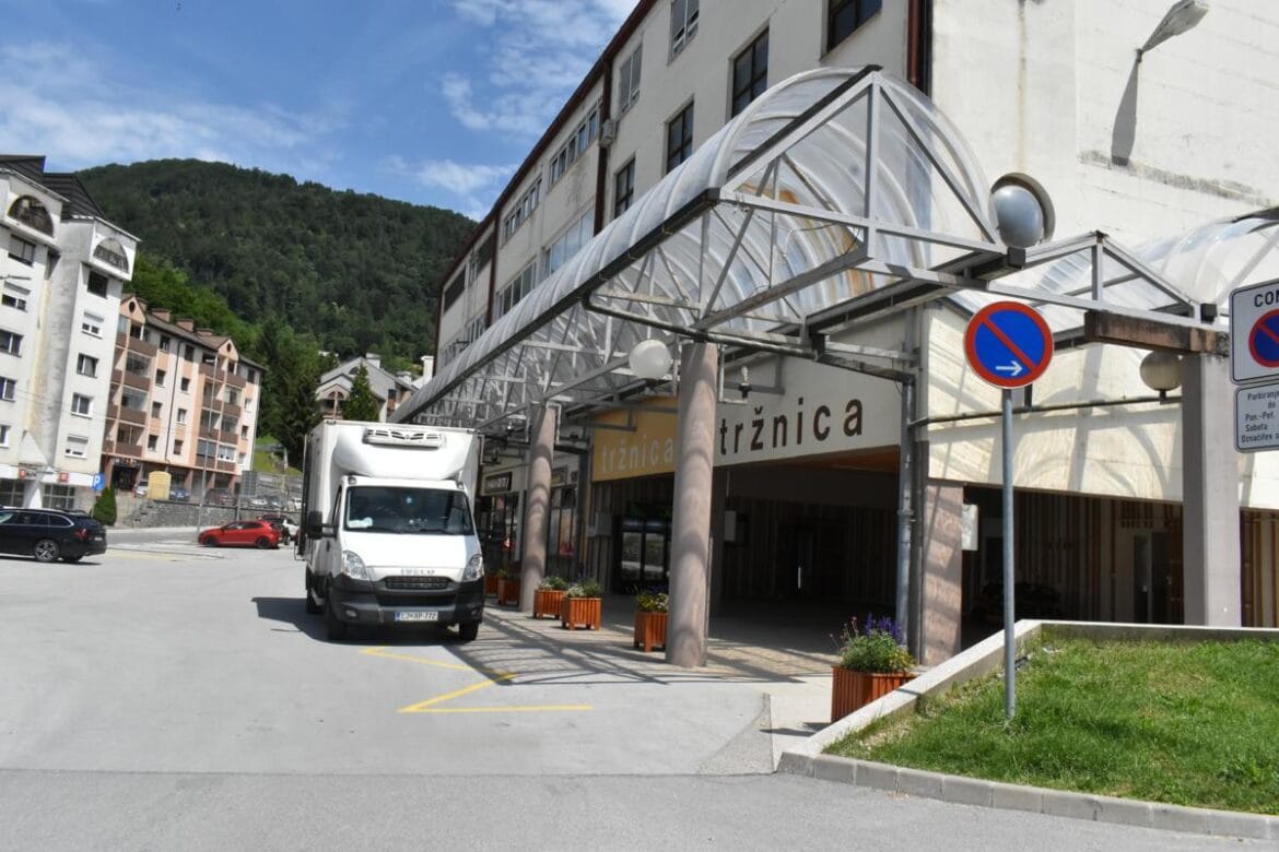 Hrastnik_tržnica_junji_2026 (3)-1200x800
