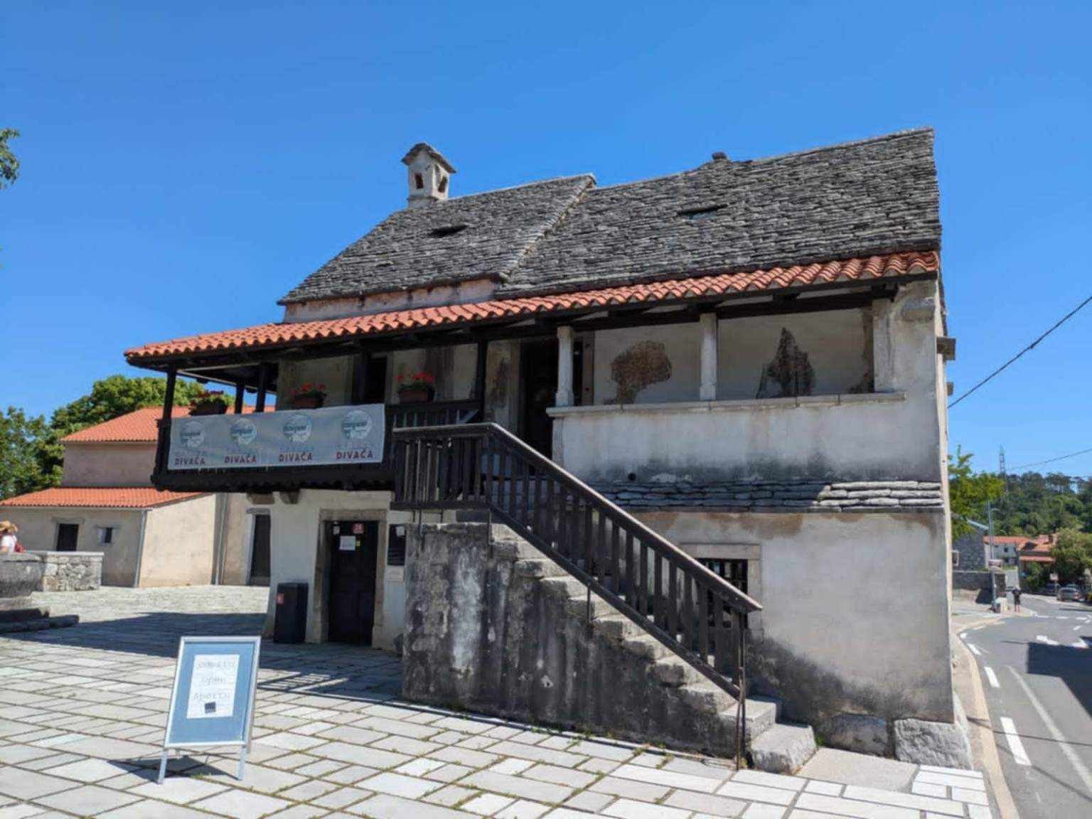 Rojstni_dom_Srecka_Kras