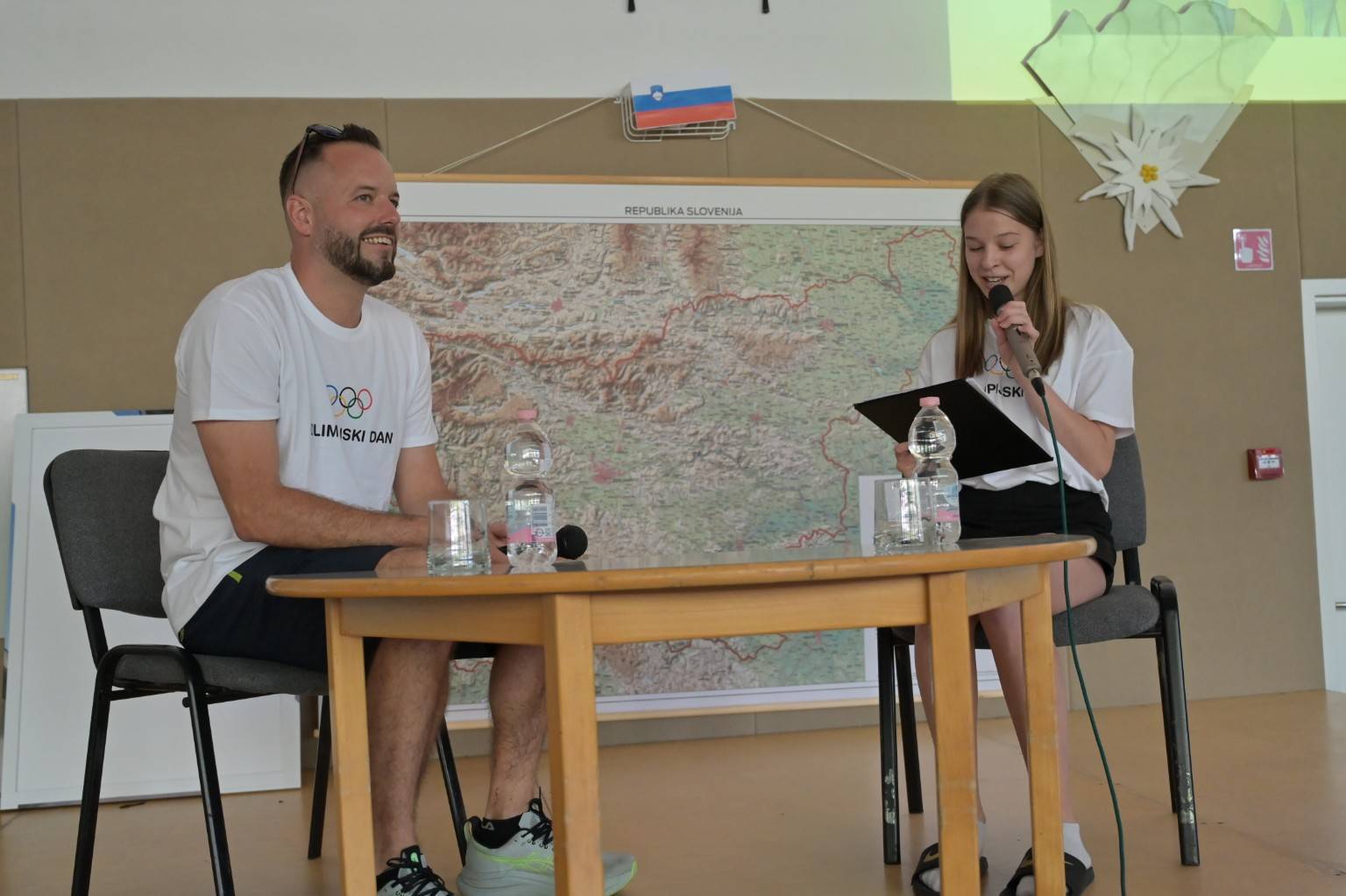 Skupinskemu olimpijskemu teku so se pridružili zagorski učenci
