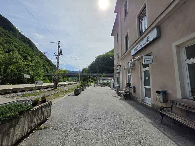 zelezniska_postaja_Trbovlje_junij_2026 (7)_800x600