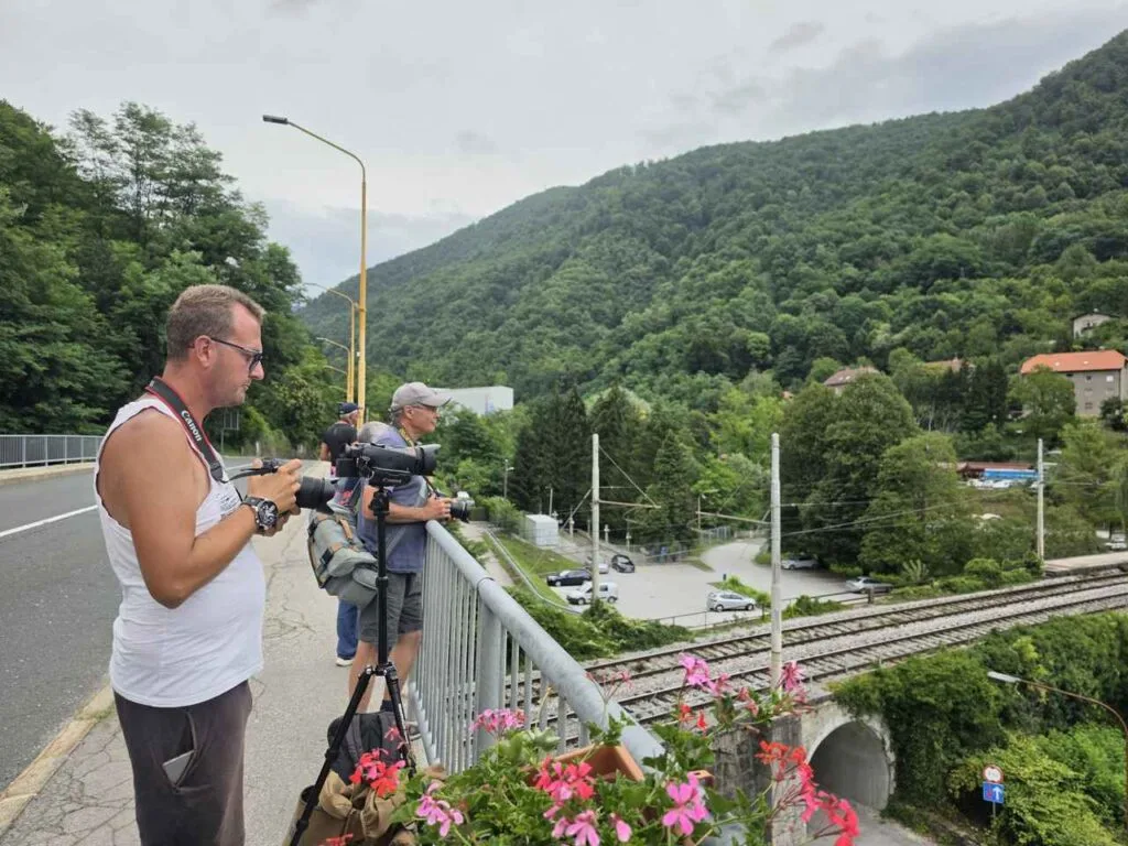 fotografi_iz_tujine_fotografiranje_vlakov_most_Hrastnik_julij_2026 (4)_1280x960