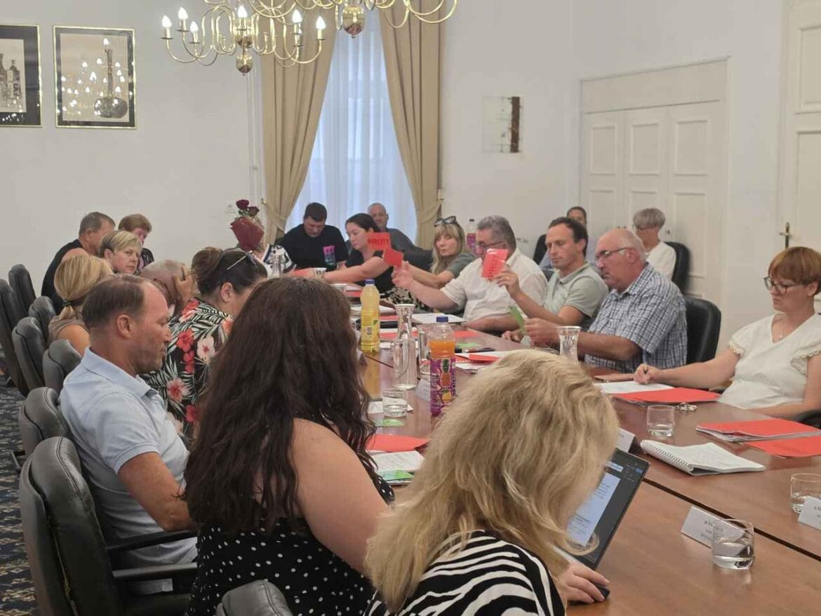obcinska_seja_Radece_proti_julij_2026_1280x960