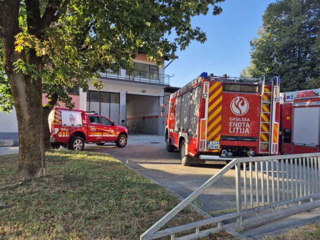 PGD_Litija_podpis_pogodbe_novo_vozilo_avgust_2026 (3)_1280x960