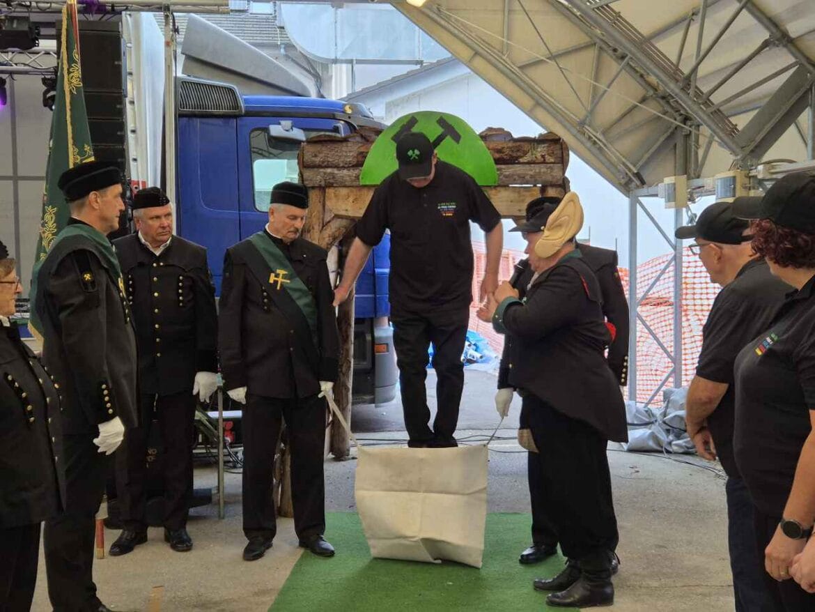 Perkmandelc_vabi_v_svojo_dezelo_drustvo_Ruardi_skok_cez_kozo_Zagorje_avgust_2026 (29)_1280x960 Perkmandelc_vabi_v_svojo_dezelo_drustvo_Ruardi_skok_cez_kozo_Zagorje_avgust_2026 (29)_1280x960