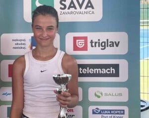 Sara_Bajraktarevic_tenis_klub_Zagorje_drugo_mesto-foto_arhiv_Tenis_center_Zagorje_1215x960
