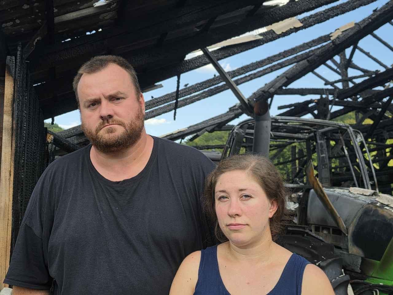 Ogenj jim je vzel stroje in kozolec, a upanja ne
