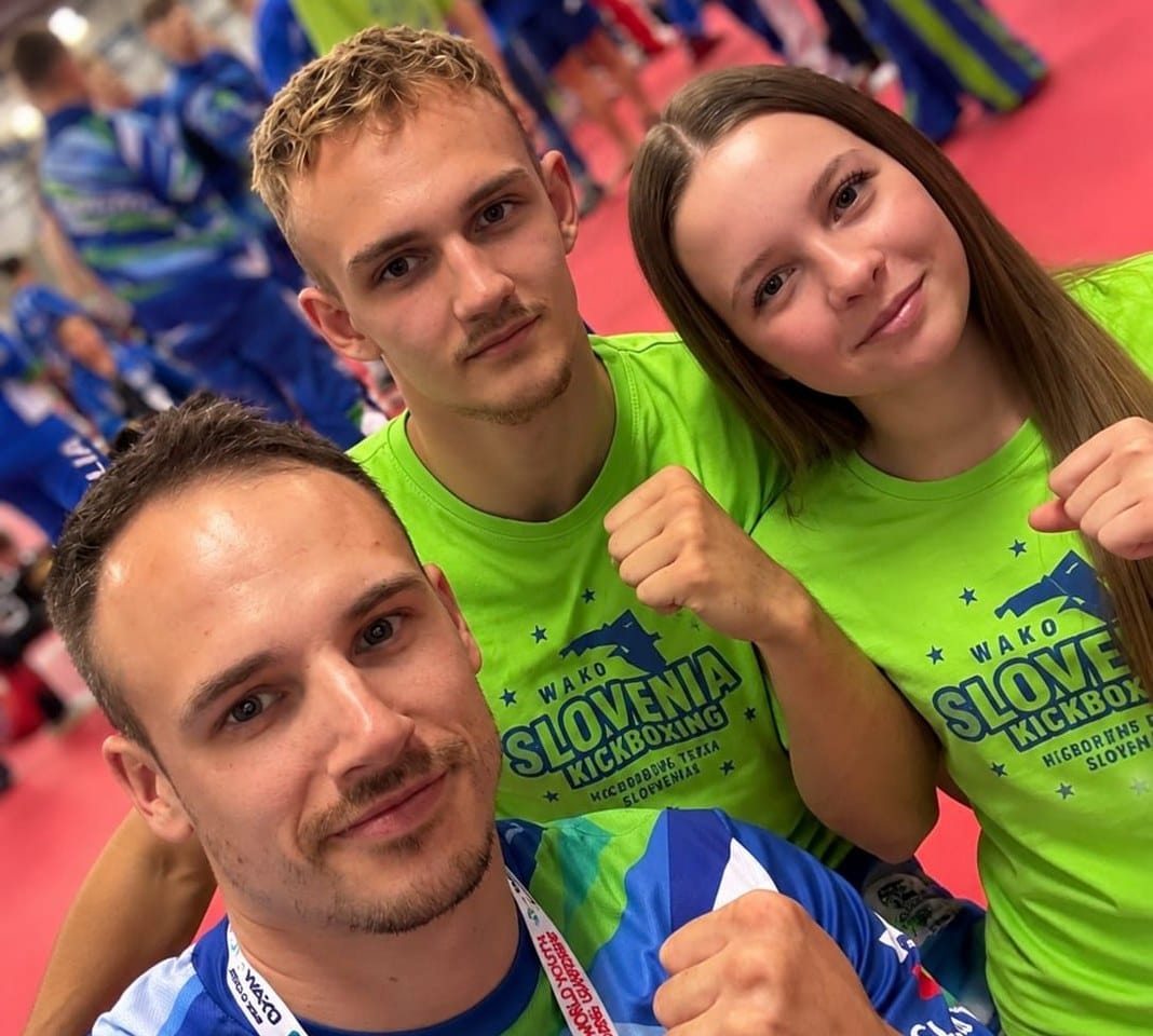 Eva_Hribar_Filip_Mikelj_Tilen_Zajc_Italija_kickboxing_svetovno_prvenstvo_9_2026-foto_arhiv_kluba_1068x960