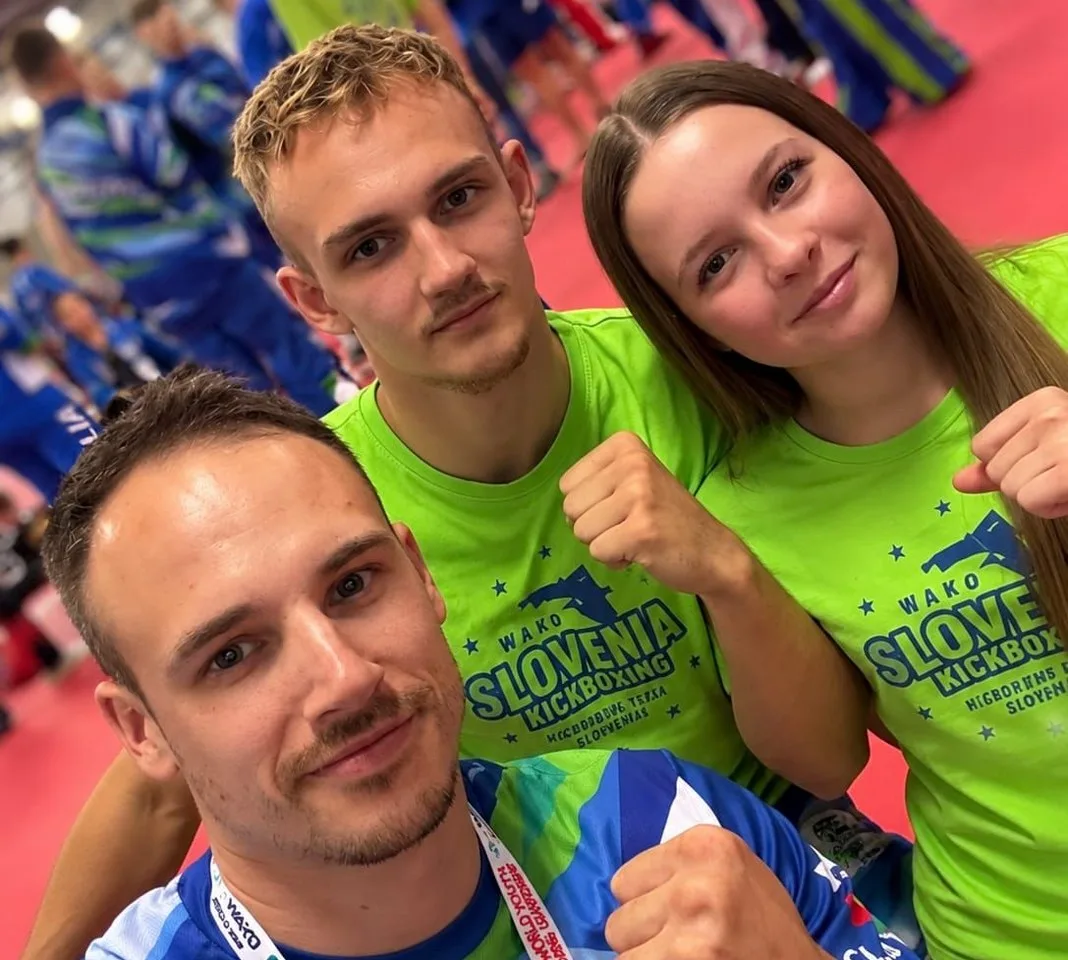Eva_Hribar_Filip_Mikelj_Tilen_Zajc_Italija_kickboxing_svetovno_prvenstvo_9_2026-foto_arhiv_kluba_1068x960