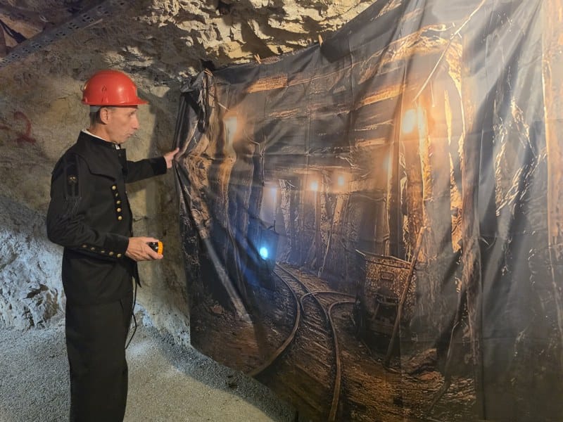Oljni_rov_rudnik_Zagorje_razstava_svetilk_avgust_2026 (13)_800x600 Oljni_rov_rudnik_Zagorje_razstava_svetilk_avgust_2026 (13)_800x600