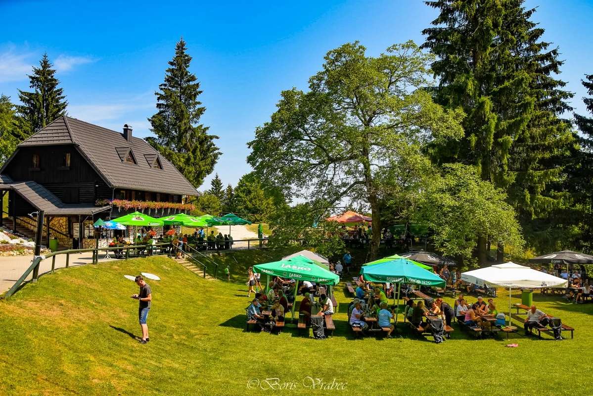 Koča na Kopitniku