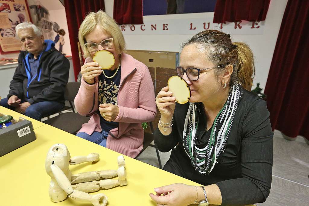les_in_kulturna_dediscina_LAS_Zasavje_marionete_Jurcek_10_2026-foto_Mizarstvo_Kos (23)_1024x683 les_in_kulturna_dediscina_LAS_Zasavje_marionete_Jurcek_10_2026-foto_Mizarstvo_Kos (23)_1024x683