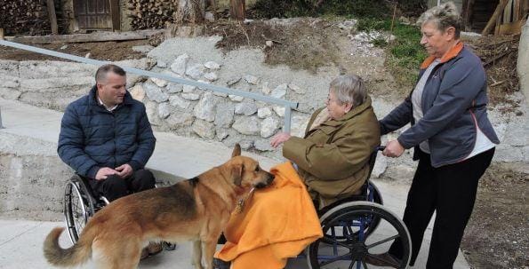Manj ovir za Adelo in Fehra