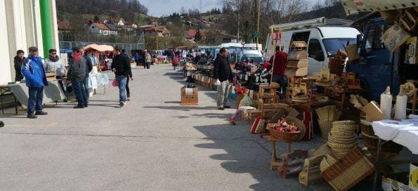 Kramarski sejem tokrat s soncem obsijan