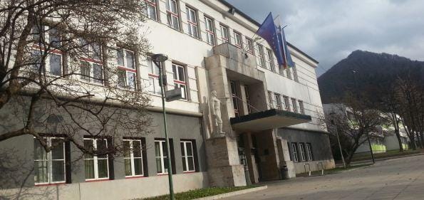 16 kandidatov : 0 primernih za direktorja občinske uprave