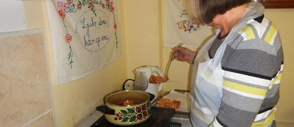 Kdo bo pokril višjo ceno pomoči na domu?