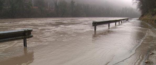 Še vedno zaprta cesta Hrastnik - Radeče