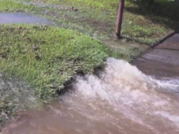 Pretekla noč: Ogenj, veter in poplave