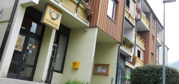Banko so že, bodo izgubili še pošto?