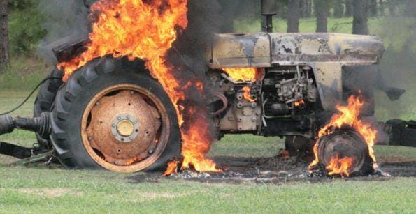 Zagorel traktor na Izlakah