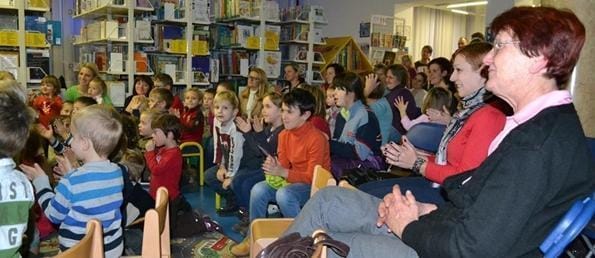 Knjižnica Zagorje: ura pravljic