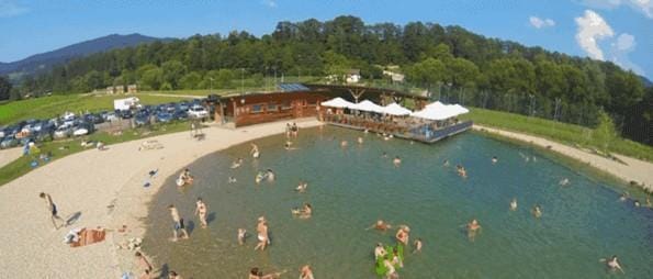 Bo na Izlakah naravno kopališče?