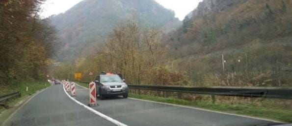 Zaporo pospravili, nadaljujejo marca
