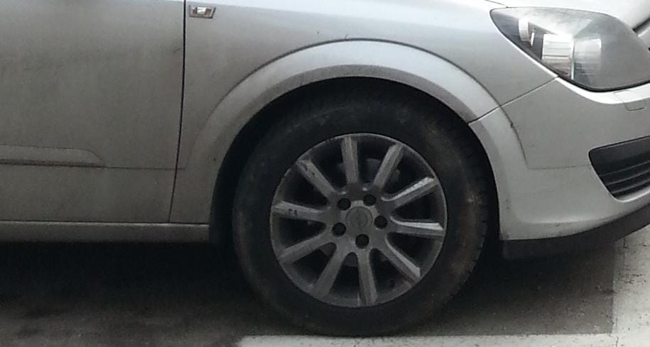 Ukradel rezervno kolo