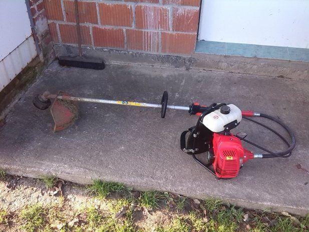 Z "laksrco" poškodoval avtomobil