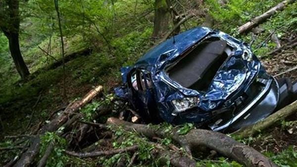 FOTO: Je bila kriva prehitra vožnja?