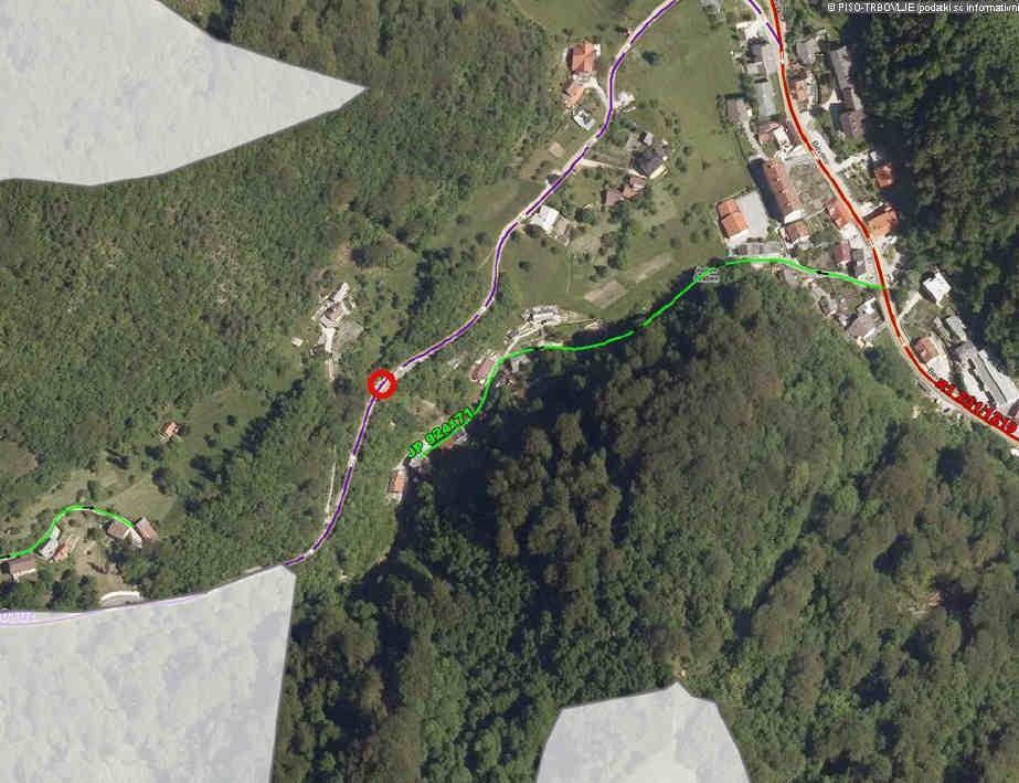 Cesta zaprta vsaj do 13. ure