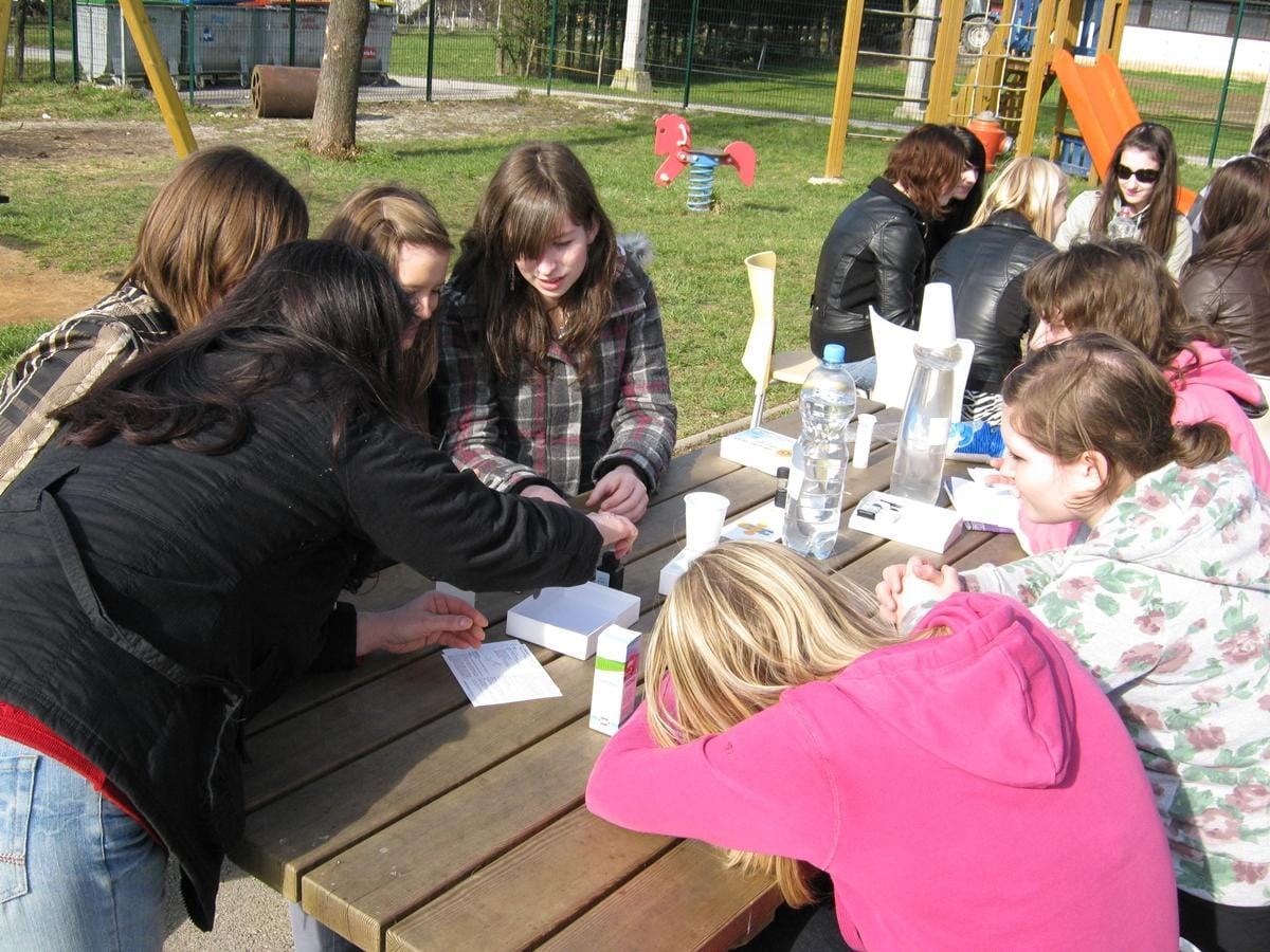 Trboveljski 'nevladniki' gredo v šolo