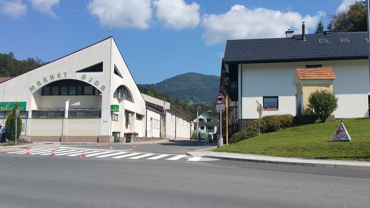 "Velikokrat smo že bežali pred objestnimi vozniki ..."