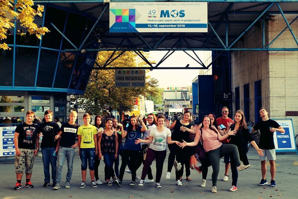 Zakaj sedeti v šoli, ko zunaj sije sonce?