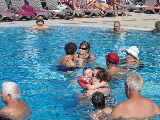 Preživeli dan v Paradisu