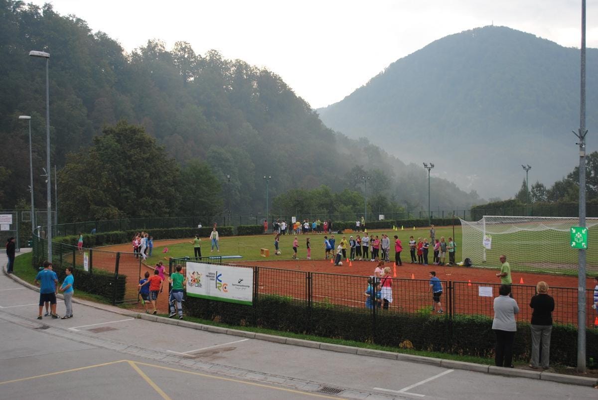 Veter v laseh v Hrastniku