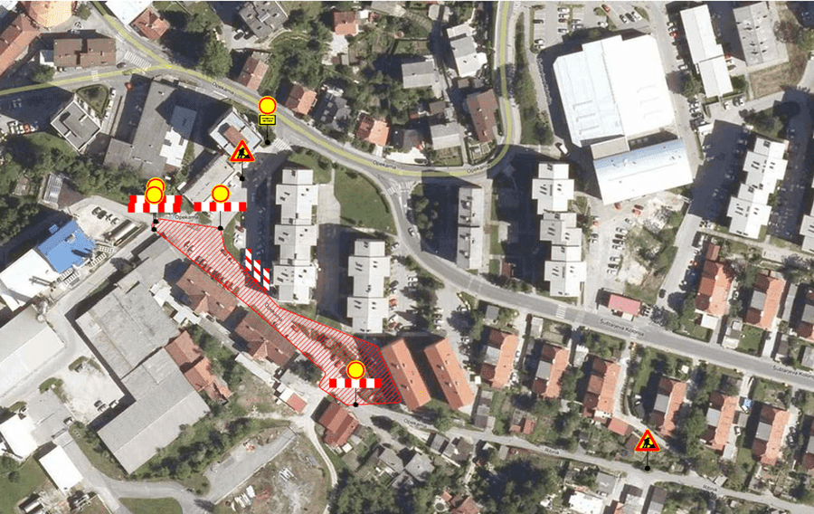 Pozor, zaprtih več poti in parkirišča