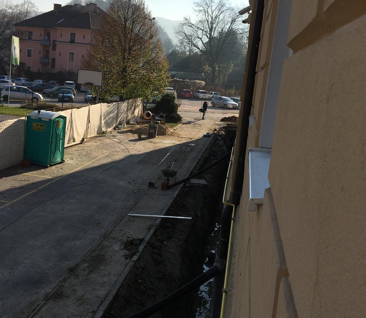 Cesta pri šoli bo ZAPRTA