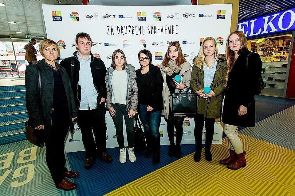 Dialog mladih s predsednikom vlade