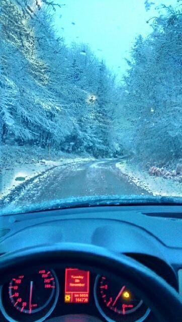 FOTO: Sneg presenetil Zasavje