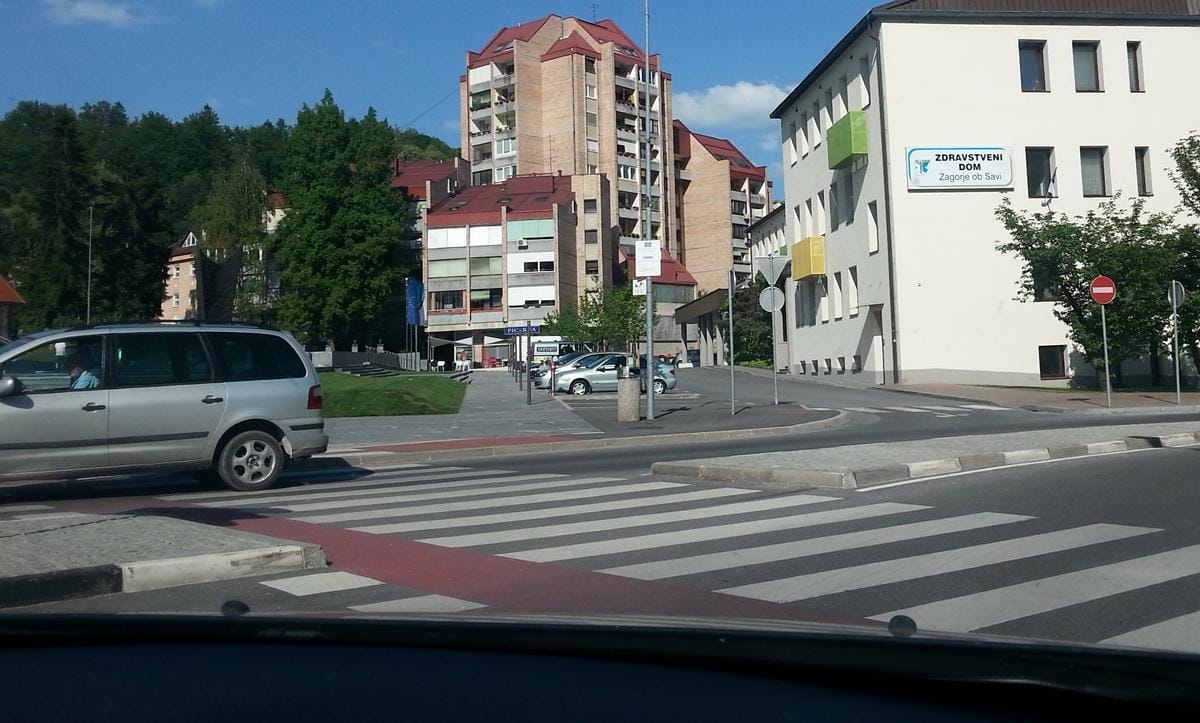 Otroku ni hotela ustaviti