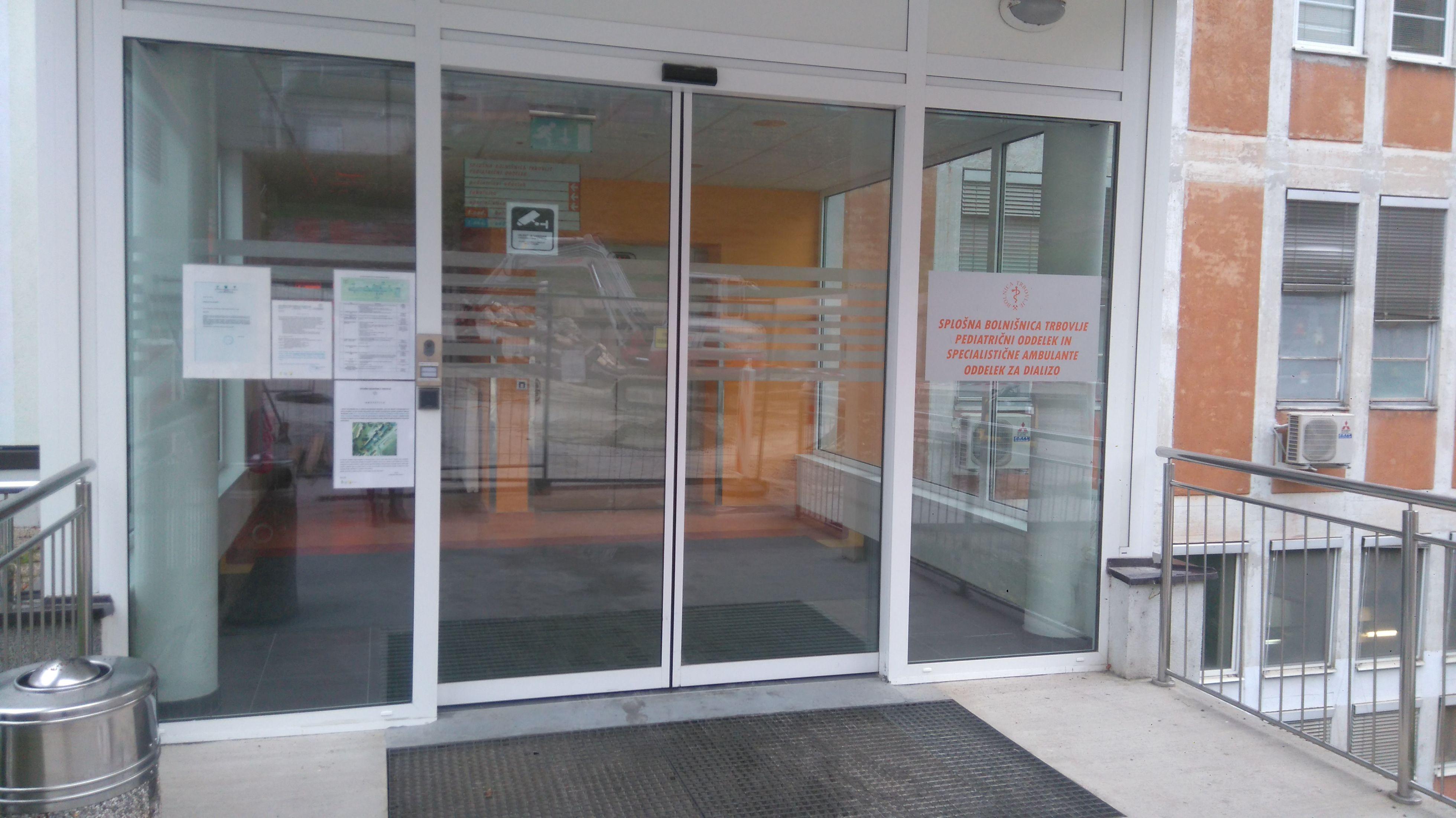 Bolnišnica brez direktorja vsaj do konca leta