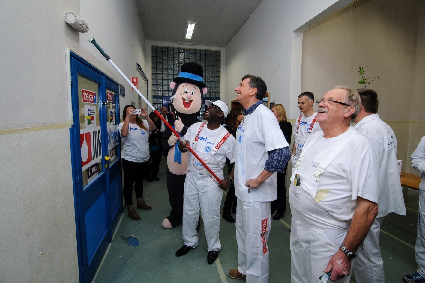 Za dober namen zavihteli čopiče