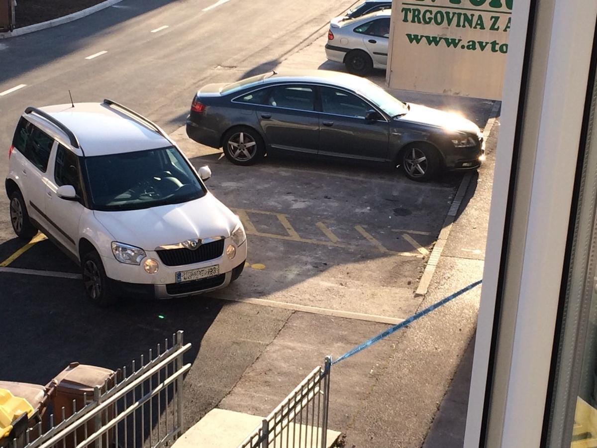 "Jim je zmanjkalo asfalta, ali kaj?"