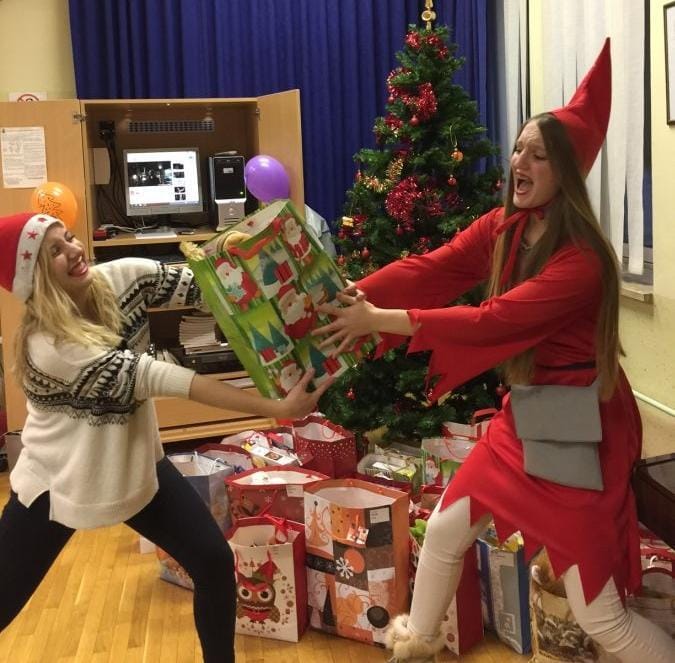 Šolska dijaška skupnost obdarila otroke